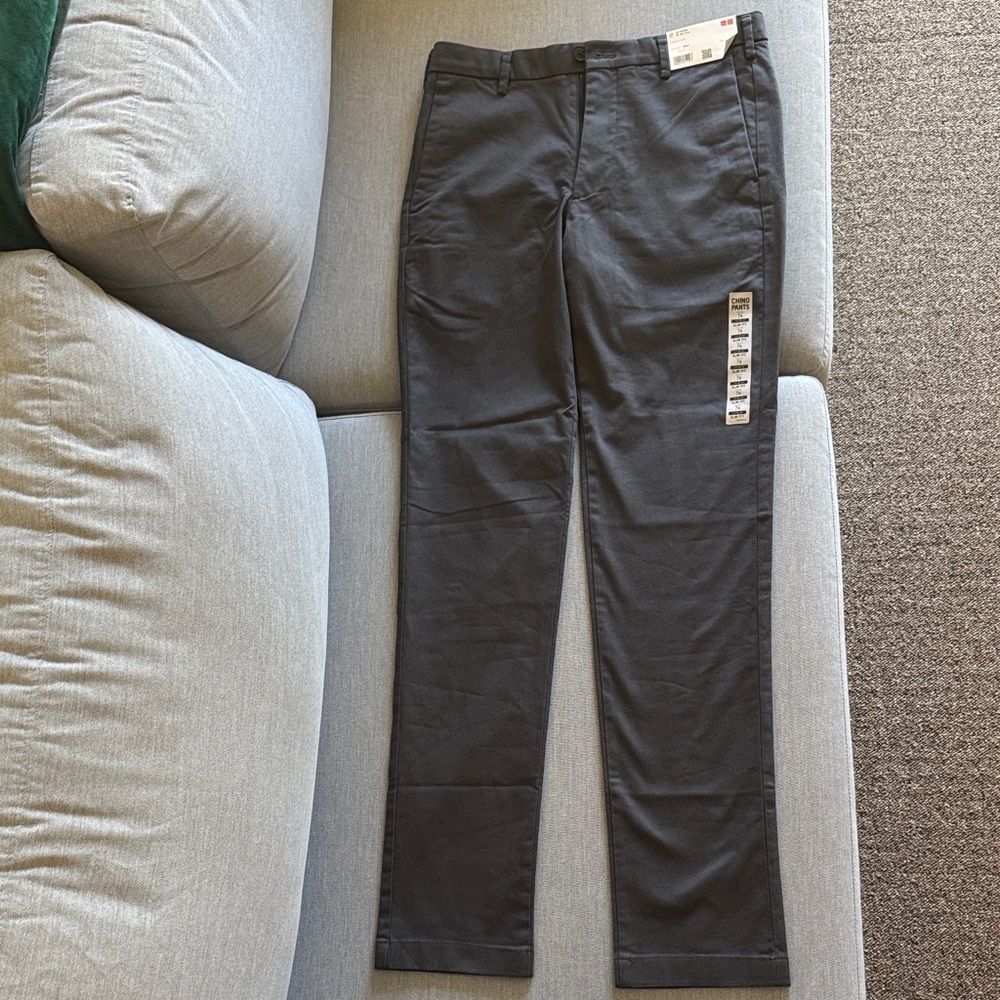 Uniqlo Men's Dark Gray Chinos
